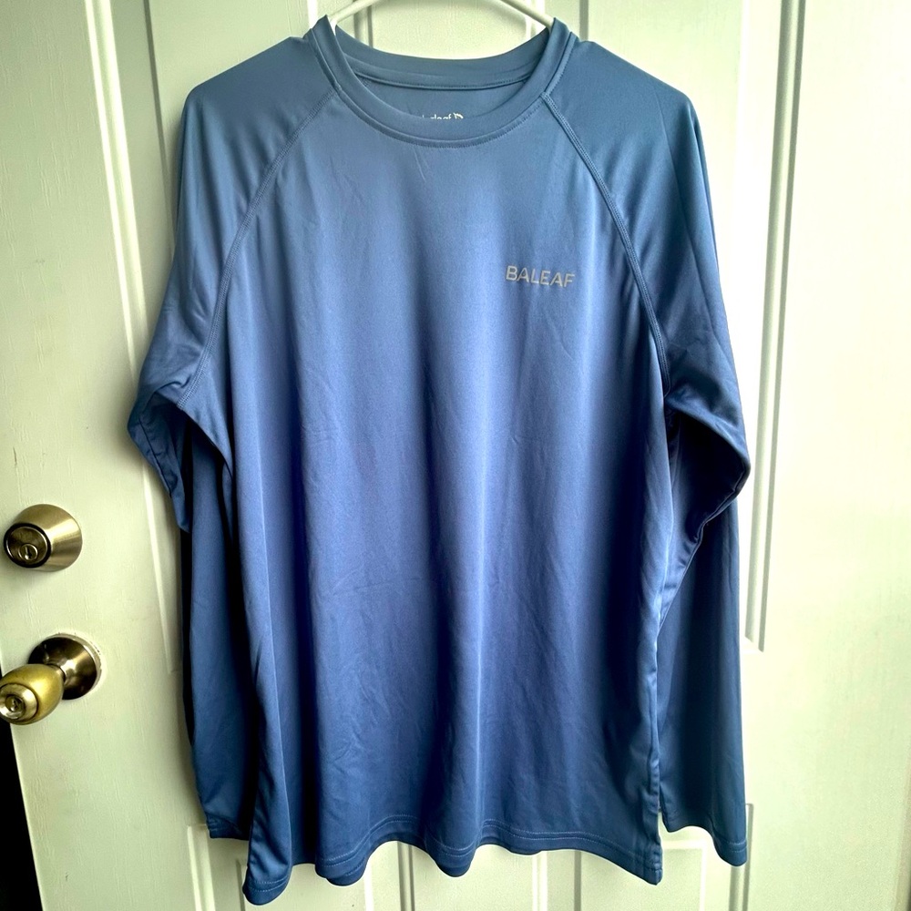 Baleaf men’s long sleeve shirt Medium moisture wicking UV protection lightweight